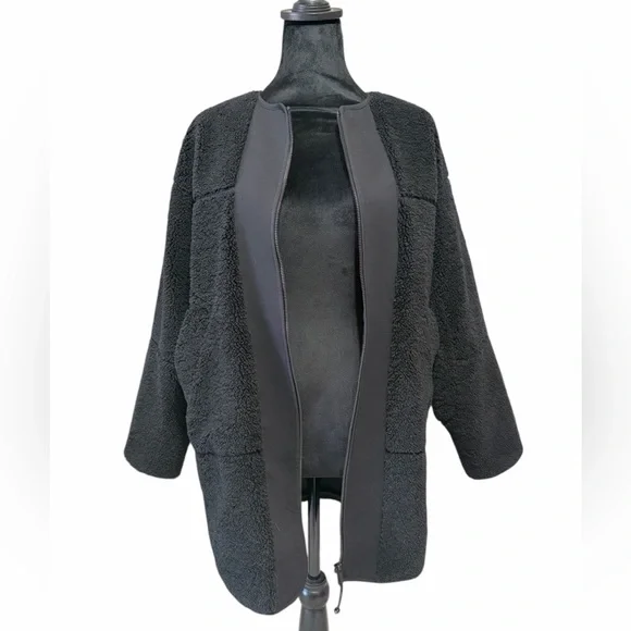 Lululemon Collarless Textured Fleece Full Zipjacket in black,Size 4 - Picture 7 of 11